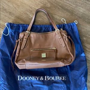 Dooney & Bourke Large Nina  shoulder bag